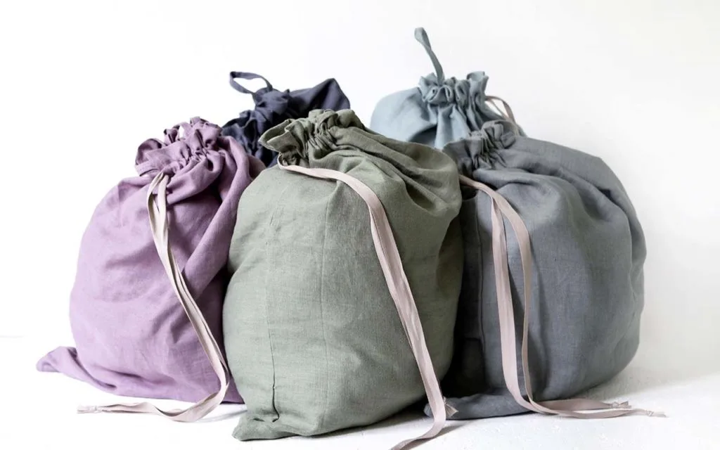 How To Clean Your Dirty Laundry Travel Bags?