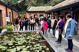 Eco-Tourism Workshops and Courses: A Guide